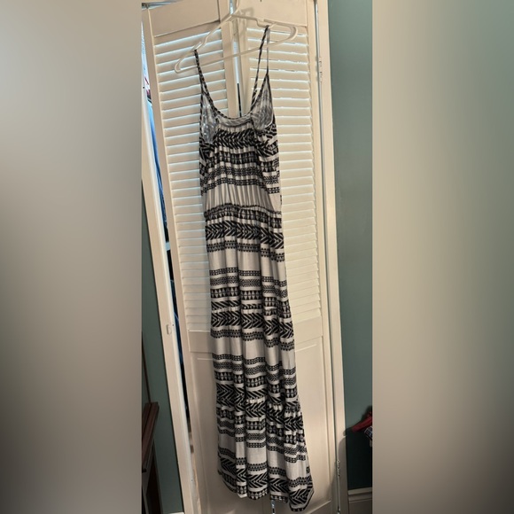 NWOT Summer Maxi Dress - Picture 2 of 3